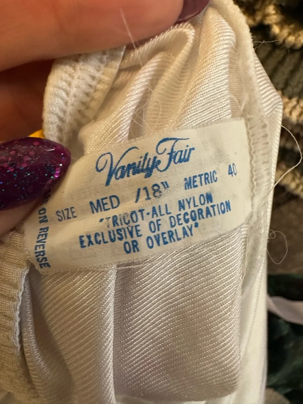 True Vintage Vanity Fair White Short Slip Skirt w/ Lace Detail Size Medium - Picture 3 of 6